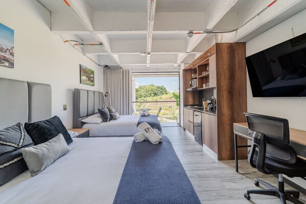 1 chambre, fer et planche à repasser, draps fournis