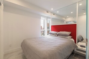 2 chambres, fer et planche à repasser, Wi-Fi, draps fournis