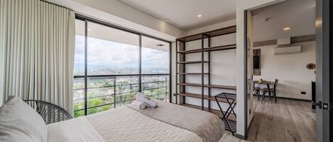 2 bedrooms, iron/ironing board, bed sheets