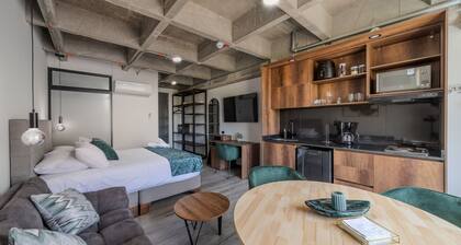 |Ahead| Exquisite Loft with balcony and parking