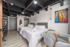 1 bedroom, iron/ironing board, WiFi, bed sheets - |Ahead| Nice Loft near the airport + Parking (Pereira)