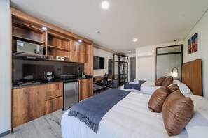 1 chambre, fer et planche à repasser, Wi-Fi, draps fournis