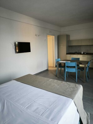 Cortines opaques i habitacions insonoritzades