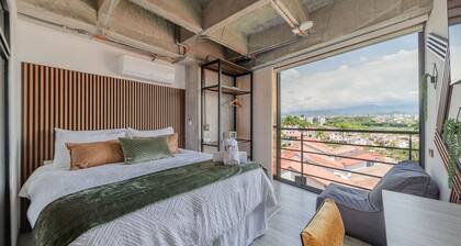 |Ahead| Urban Loft close to airport + Parking