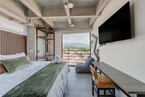 1 bedroom, iron/ironing board, bed sheets - |Ahead| Urban Loft close to airport + Parking (Pereira)