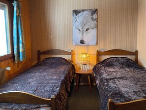 2 habitaciones, tabla de planchar con plancha y wifi 