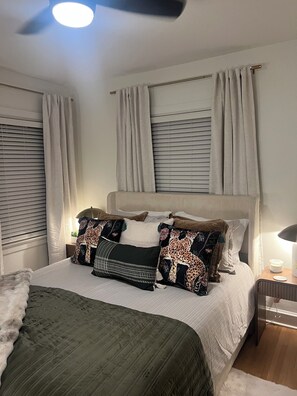 3 chambres, fer et planche à repasser, Wi-Fi, draps fournis