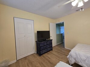 2 bedrooms