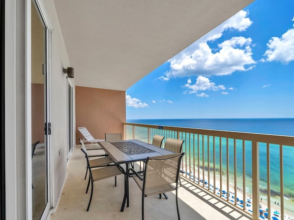 Appart'hôtel, plusieurs lits (Sunrise Beach #1707) | Restauration extérieure