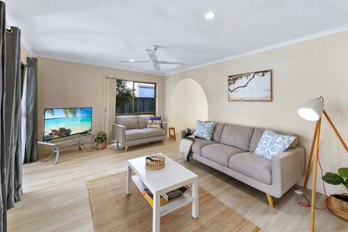 Family & Pet friendly Beachside