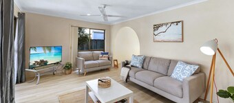 Family & Pet friendly Beachside