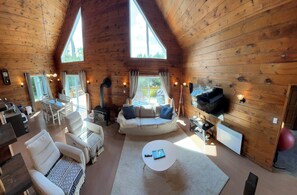 Televisión, chimenea