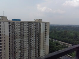 Two Bed Room Full Furnished and Netflix | Terrace/patio