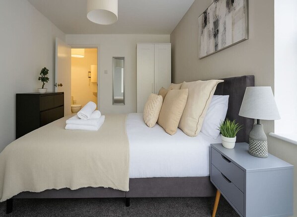 1 bedroom, iron/ironing board, free WiFi, bed sheets