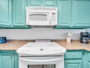 Condo, 1 Queen Bed with Sofa bed (Gulf Highlands 116O) | Private kitchen