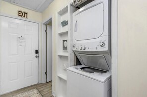 Condo, 1 Queen Bed with Sofa bed (Gulf Highlands 116O) | Interior