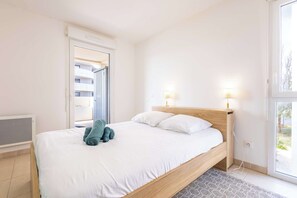1 chambre, fer et planche à repasser, Wi-Fi, draps fournis