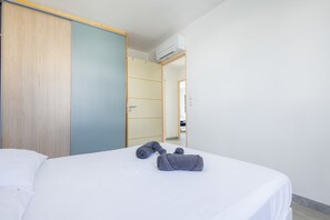 3 bedrooms, WiFi, bed sheets