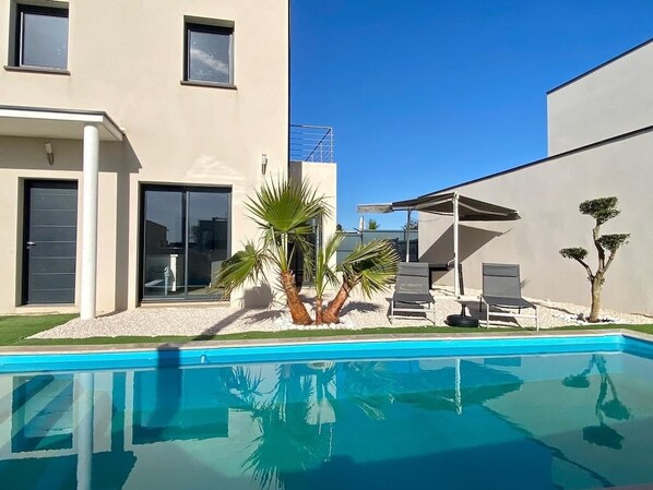 Pool - Air-conditioned villa for 8 people with private pool (Sérignan)