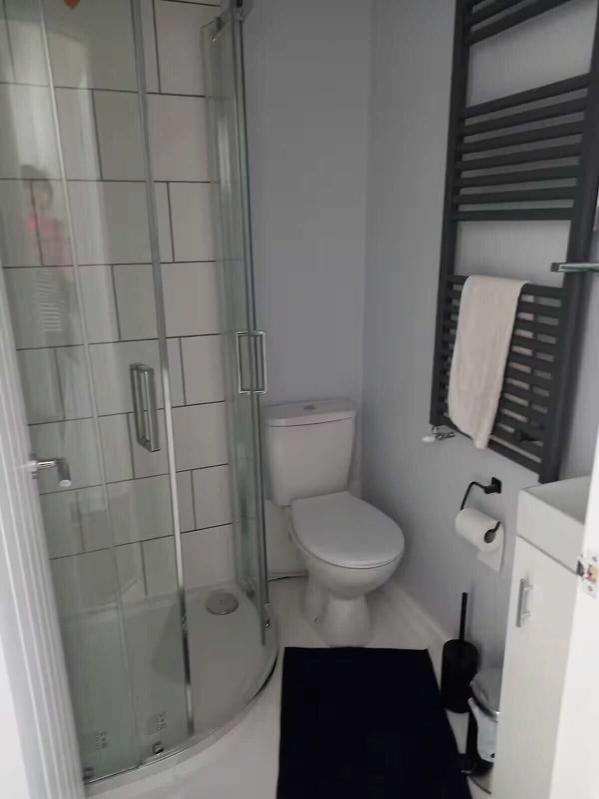Shower, towels