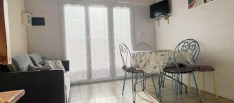 Les Camelias Apartment