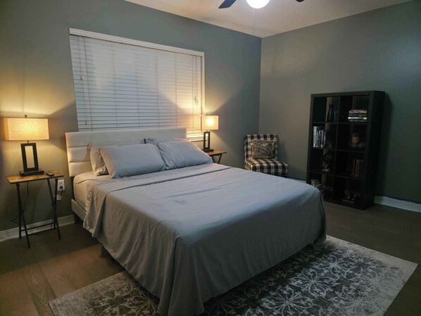 2 chambres, fer et planche à repasser, Wi-Fi, draps fournis