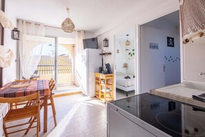 2 多间卧室、WiFi、床单