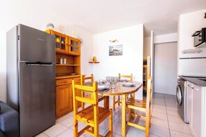 Dining - Le Clos Marin – Beautiful Flat in Secure Residence (Valras-Plage)