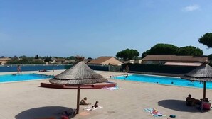 حمام سباحة