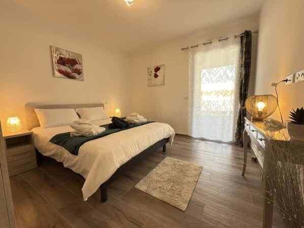 3 Schlafzimmer, Bügeleisen/Bügelbrett, WLAN, Bettwäsche