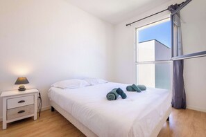 3 Schlafzimmer, B ügeleisen/Bügelbrett, WLAN, Bettwäsche