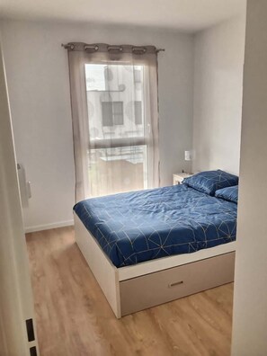 3 bedrooms, WiFi, bed sheets