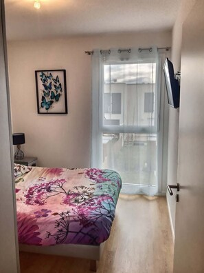 15 habitaciones, wifi y ropa de cama 