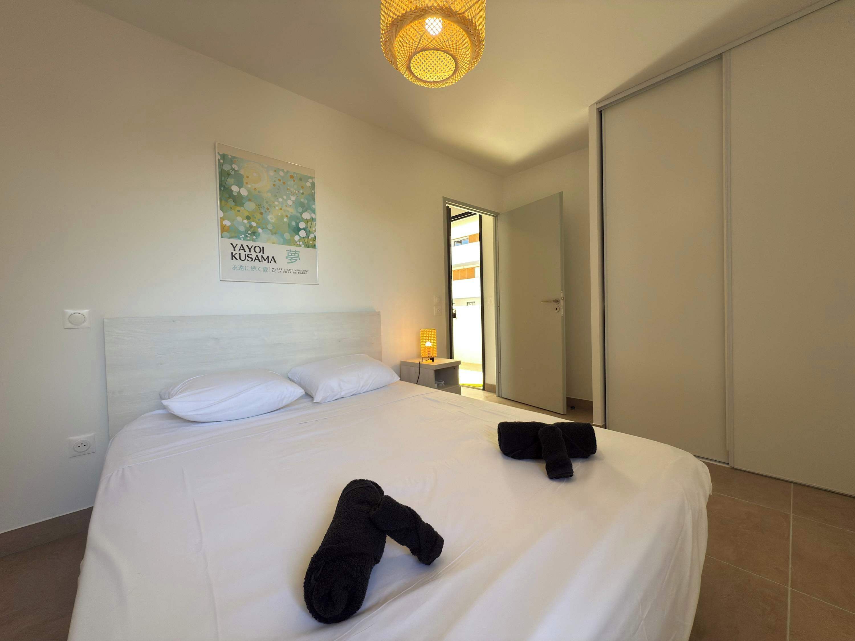 1 chambre, fer et planche à repasser, Wi-Fi, draps fournis