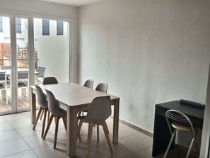 تناول الطعام