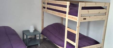 2 chambres, fer et planche Ă repasser, Wi-Fi, draps fournis