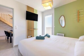 3 bedrooms, desk, iron/ironing board, WiFi