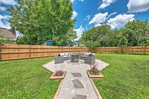 Property grounds - Casa Soluna 13 - Near Trails & Downtown Bentonville (Bentonville)