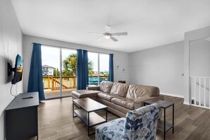 House, Multiple Beds (Coastal Cottage) | Living area - Coastal Cottage (Navarre)