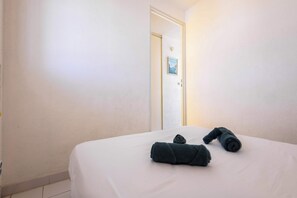 1 habitación, wifi y ropa de cama