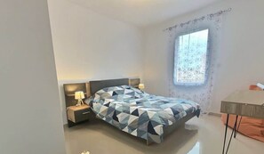 1 habitación y ropa de cama 