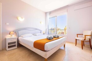 3 bedrooms, WiFi, bed sheets