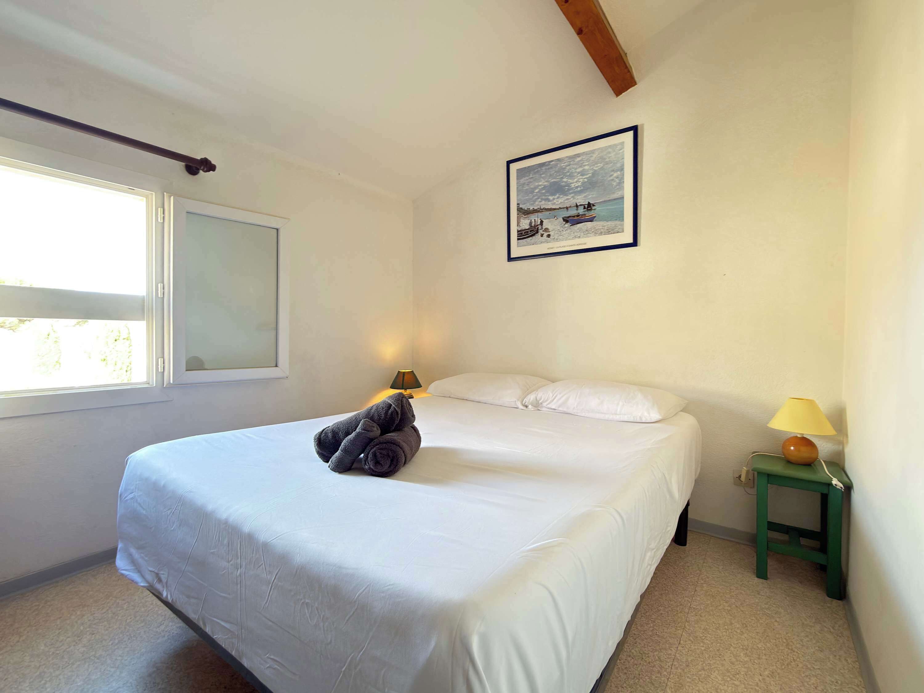 2 bedrooms, WiFi, bed sheets