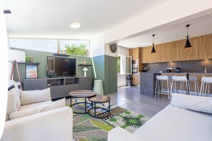 TV, stereo - Superb Villa with Private Pool (Valras-Plage)
