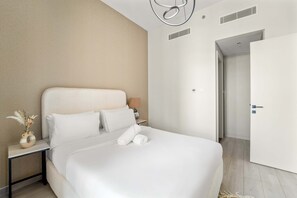 House | 1 bedroom, Internet - Stylish 1BR in Production City With Pool and gym (Dubai)