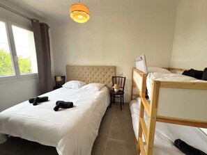 1 bedroom, iron/ironing board, WiFi, bed sheets - Valras'Loc - The Family Nest (Valras-Plage)