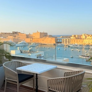 Suite Deluxe, vista mare | Terrazza/patio