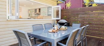 Serena Cottage Sunlit Escape by Woy Woy Bay Wharf