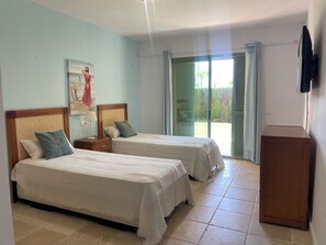 Strykejern/-brett, wi-fi og sengetøy