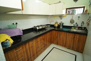 Microwave, stovetop